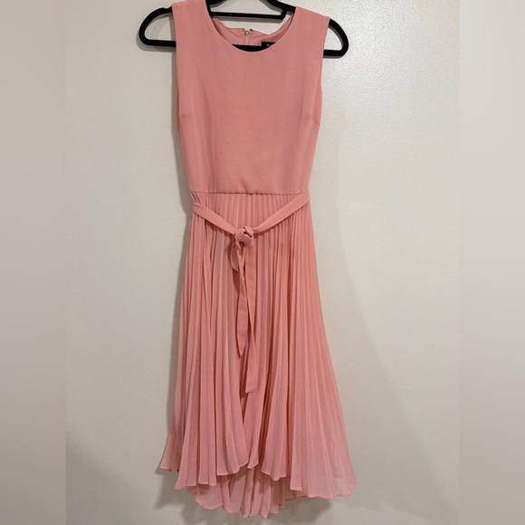 Dkny Dresses & Skirts - DKNY Pink Pleated Dress size small work wear old money casual chic